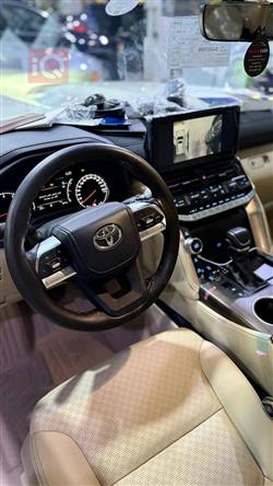 تۆیۆتا لاند کروزەر